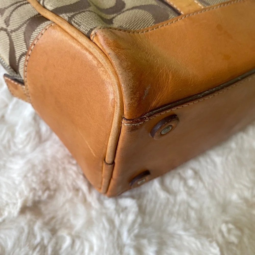 Coach vintage signature